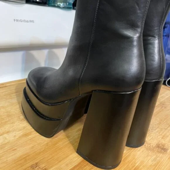 Retro 1970s Cobra Leather Platform Boots - Picture 13 of 16